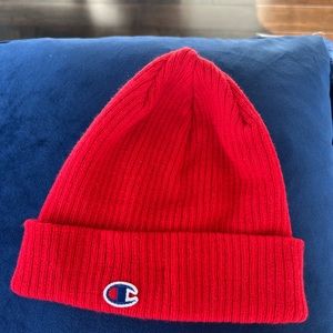 Champion Red toque